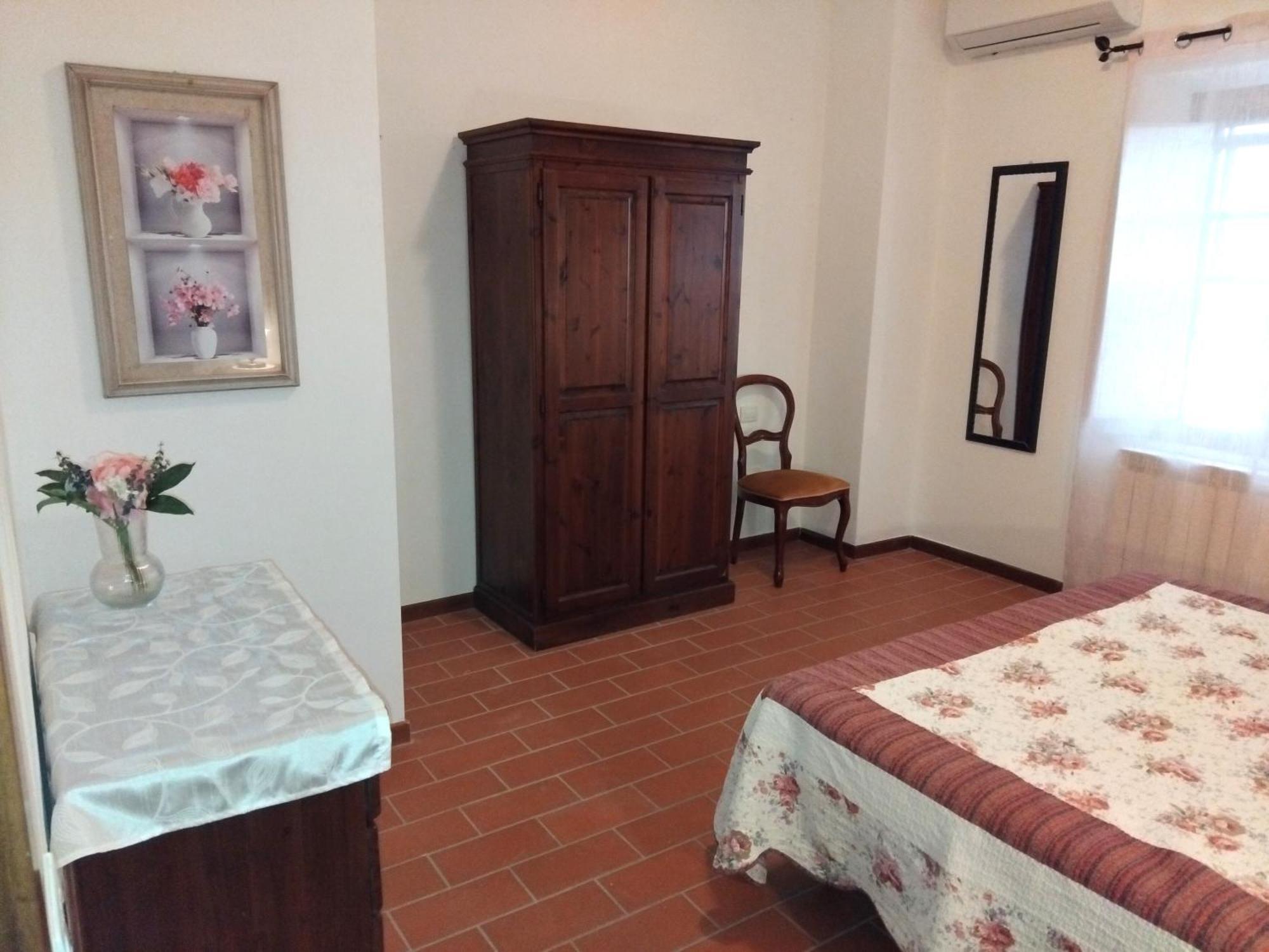 Agriturismo La Burraia Vicino A San Gimignano Gambassi Terme Exterior foto